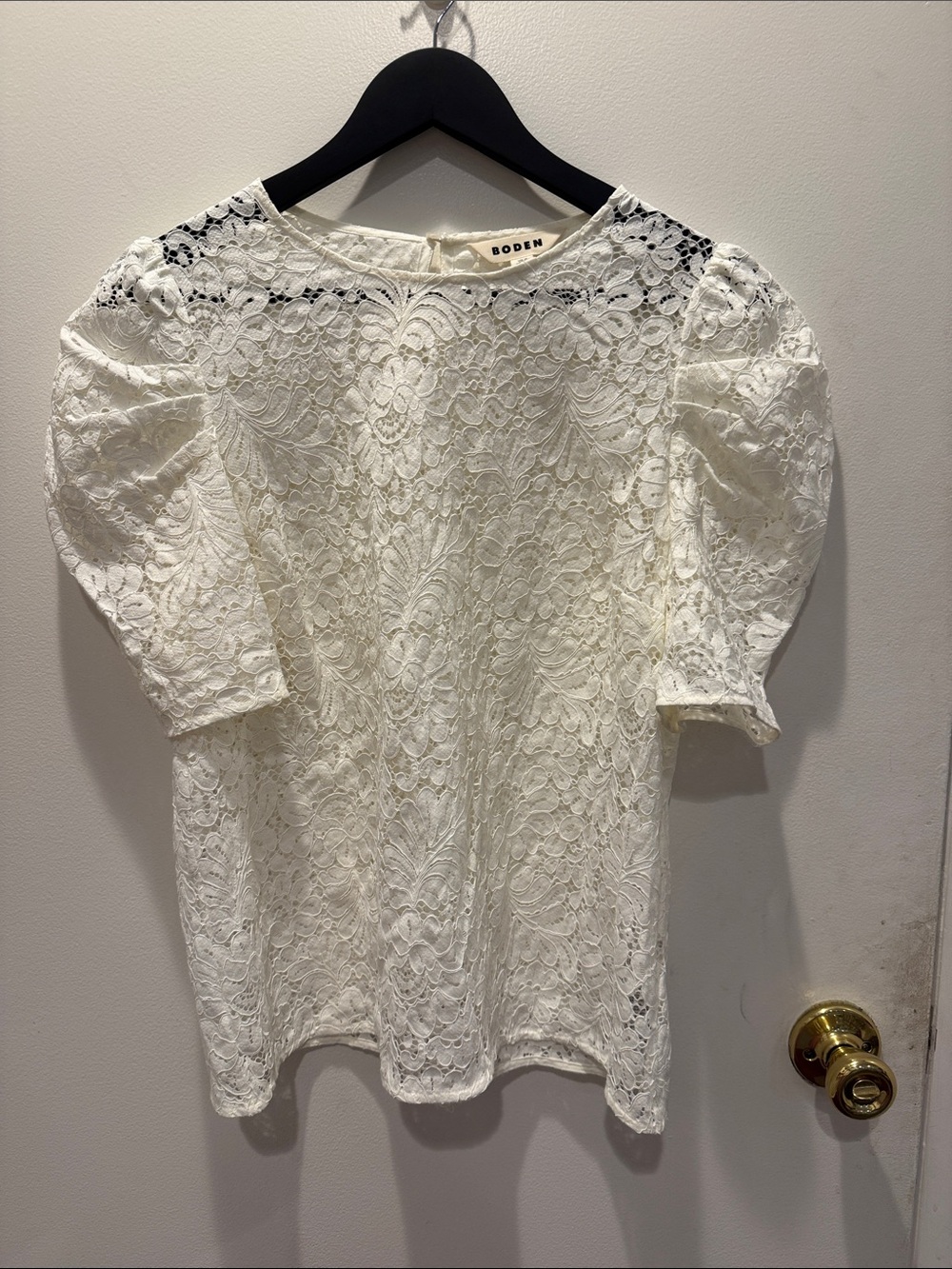 Boden Cream Lace Puff-Sleeve Blouse